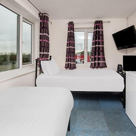 Chris'S Motel Stokenchurch Εξωτερικό φωτογραφία