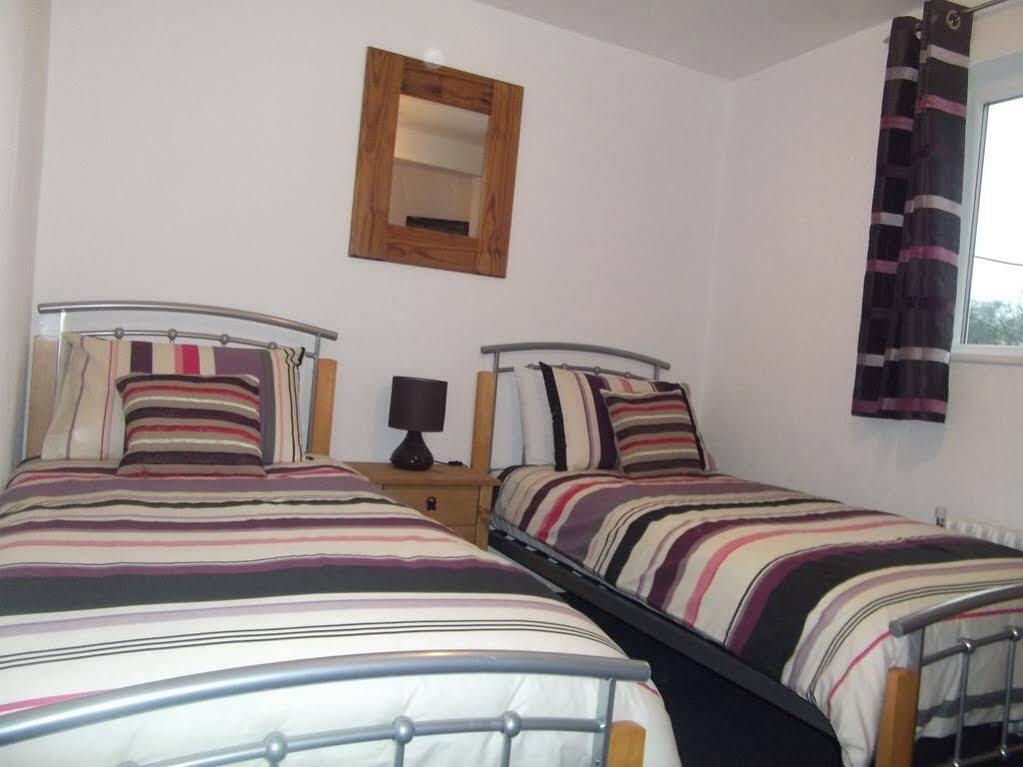 Chris'S Motel Stokenchurch Εξωτερικό φωτογραφία